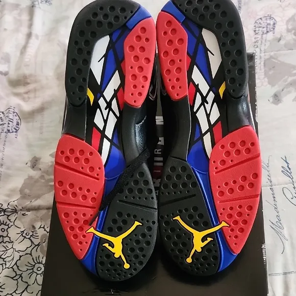 Jordan Black and Red Sneakers High-Top