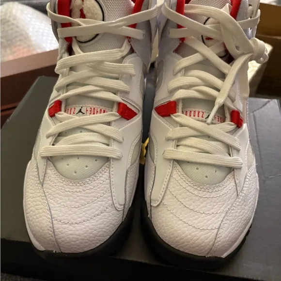 Jordan Jumpan Two Trey (GS) - size 6Y