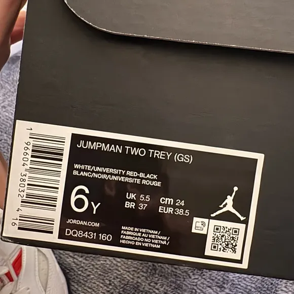 Jordan Jumpan Two Trey (GS) - size 6Y