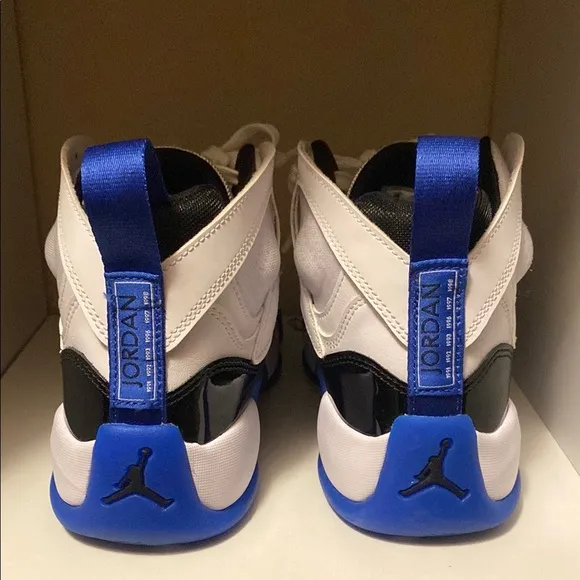 Jordan jumpman two trey grade school