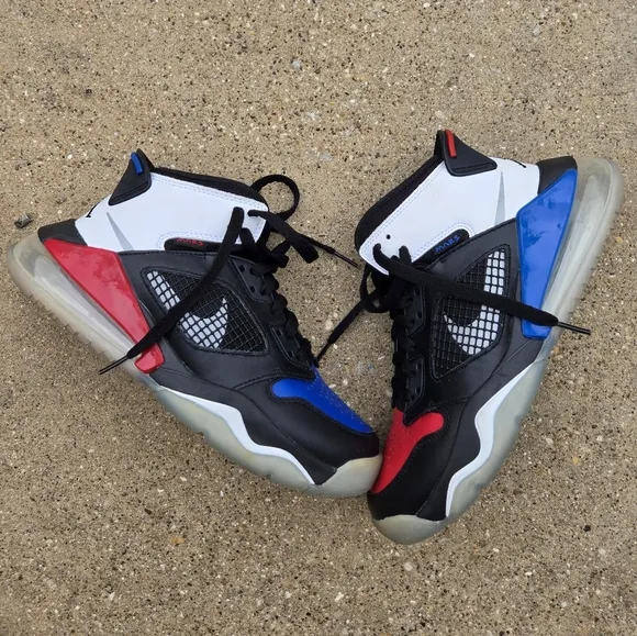 Jordan Mars 270 BQ6508-001 Black, Red, and Blue High-Top Sneakers Sz 6y