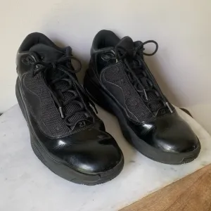 Jordan Max Aura 2 Men's AthleticSneakers Air Jordan Black on Black 8.5