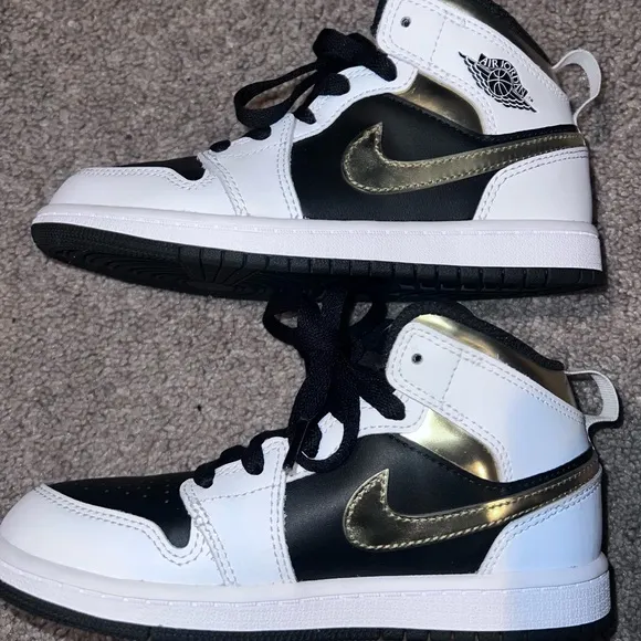 Jordan Nike Black and Gold High-Top Sneakers, Boys, 13C
