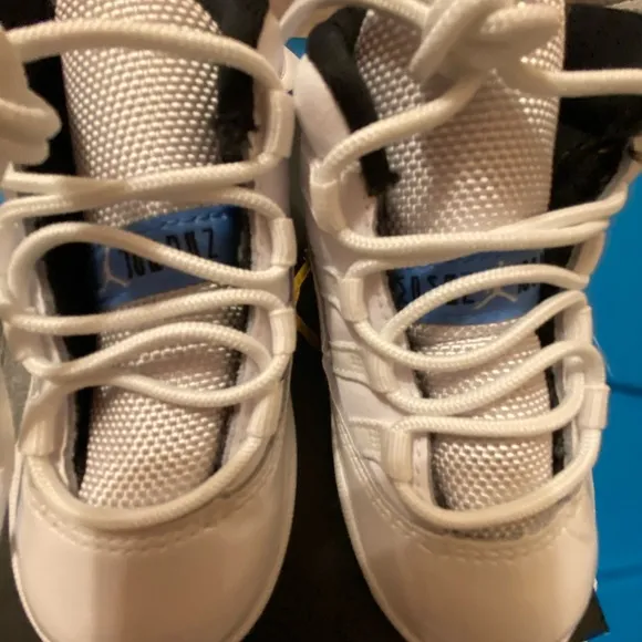 Jordan White High-Top Sneakers Classic Design