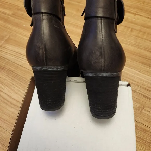 Josef Seibel Dark Brown Leather Ankle Boots 👢.