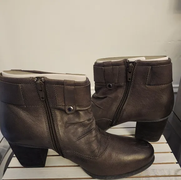 Josef Seibel Dark Brown Leather Ankle Boots 👢.