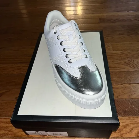 J/Slides NYC Metallic Silver Trim Platform Sneakers White Lace Women’s Size 10