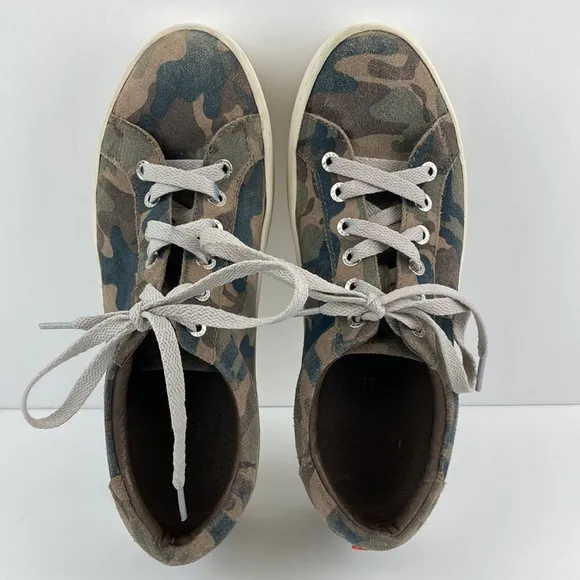 J/Slides NYC Women’s Suede Camo Platform Sneakers sz 7.5