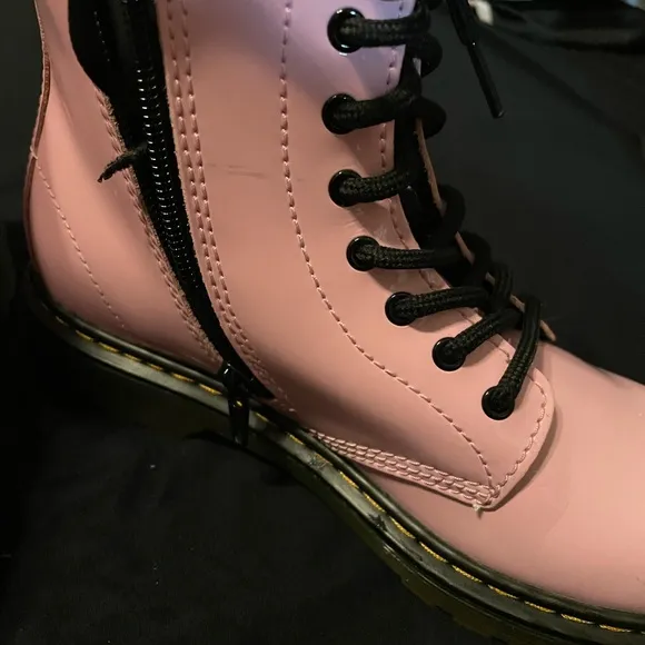 JUNIOR 1460 PATENT LEATHER LACE UP BOOTS