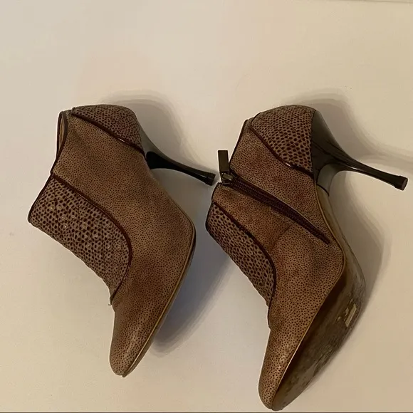 JUST CAVALLI SHOES ANKLE BOOTIES TAN BROWN LEATHER STILETTO HEEL ITALY 38 7.5
