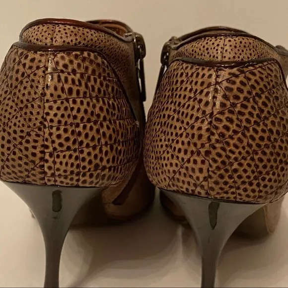 JUST CAVALLI SHOES ANKLE BOOTIES TAN BROWN LEATHER STILETTO HEEL ITALY 38 7.5