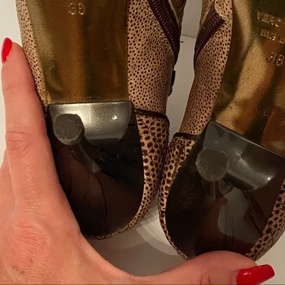 JUST CAVALLI SHOES ANKLE BOOTIES TAN BROWN LEATHER STILETTO HEEL ITALY 38 7.5