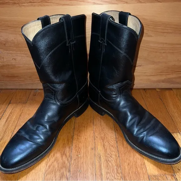 Justin Black Leather Cowboy Boots. Excellent condition