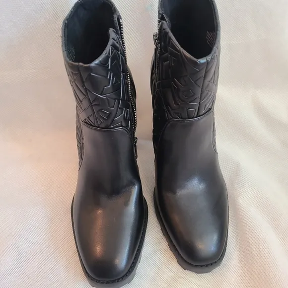 Karl Lagerfeld Paris Petria Ankle Boots Sz 10