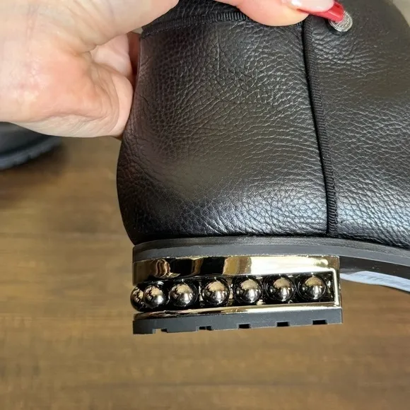 Karl Lagerfeld Seine Black Pebbled Leather Boots Size 8 Women