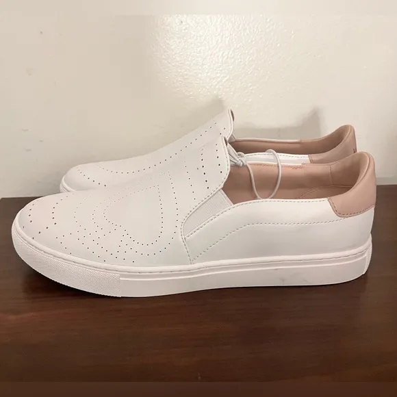 Kate Spade Azores Perforated White Leather Slip-On Shoes Retail $128