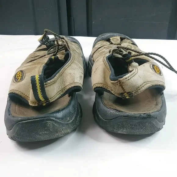 Keen 10.5 Mens Water Hiking Sandals Shoes