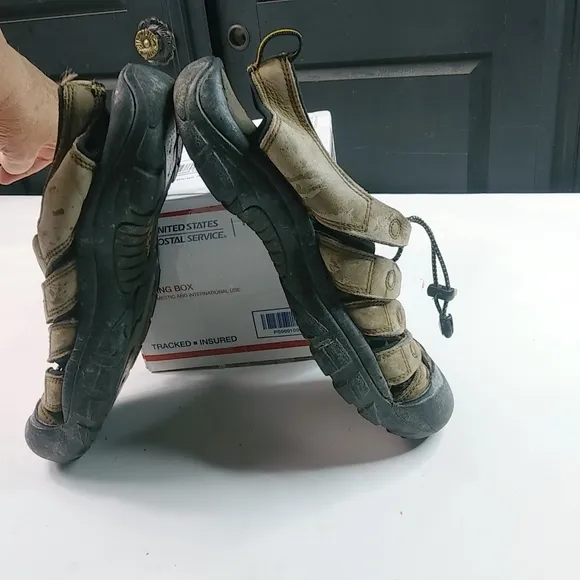 Keen 10.5 Mens Water Hiking Sandals Shoes