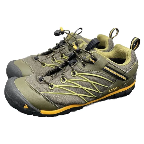 KEEN Chandler CNX 1017569 Summer Outdoor Lifestyle Shoes Kids Size 5 Fast Ship