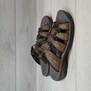 Keen Mens Leather Sandals shoes sz 9.5