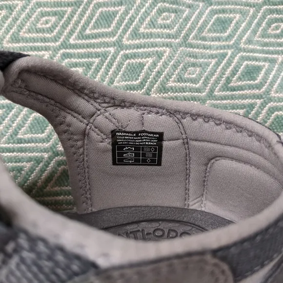 Keen Seacamp Youth Sandals in Gray &amp; Rose