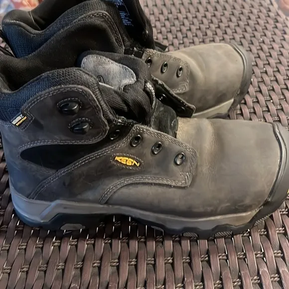 Keen Utility Composite Toe Boots size 8M