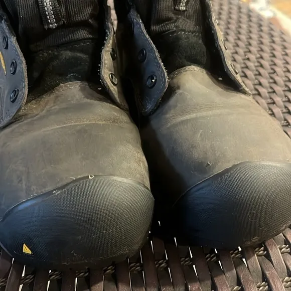 Keen Utility Composite Toe Boots size 8M