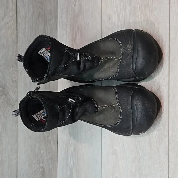 Keen Womens Vail Primaloft 200 gr insolation outsole Leather Boots shoes sz 6.5