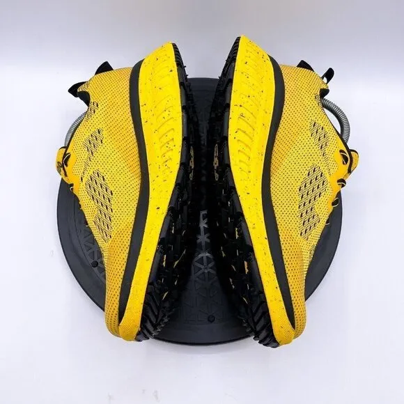 Keen Women's WK400 Walking Shoe Size 9.5 Yellow / Black 1027484