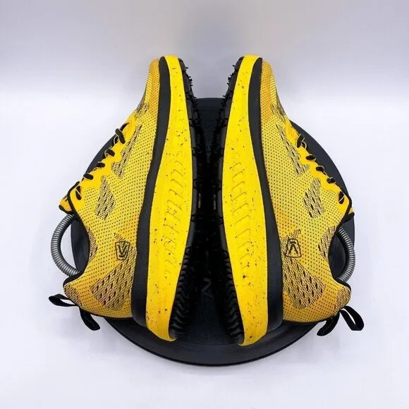 Keen Women's WK400 Walking Shoe Size 9.5 Yellow / Black 1027484