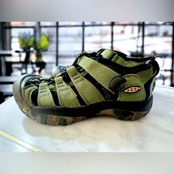 KEEN Kids Newport H2 Outdoor Adventure Hiking Water Friendly Sandal Size 13