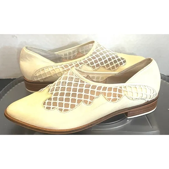 Kelsi Dagger Brooklyn Women's Cream Leather Mesh Loafers Size 9 Medium.
