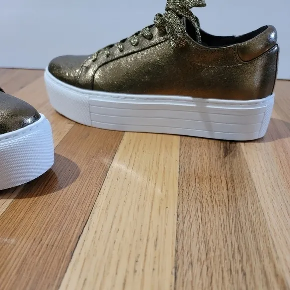 Kenneth Cole Abbey Sneakers