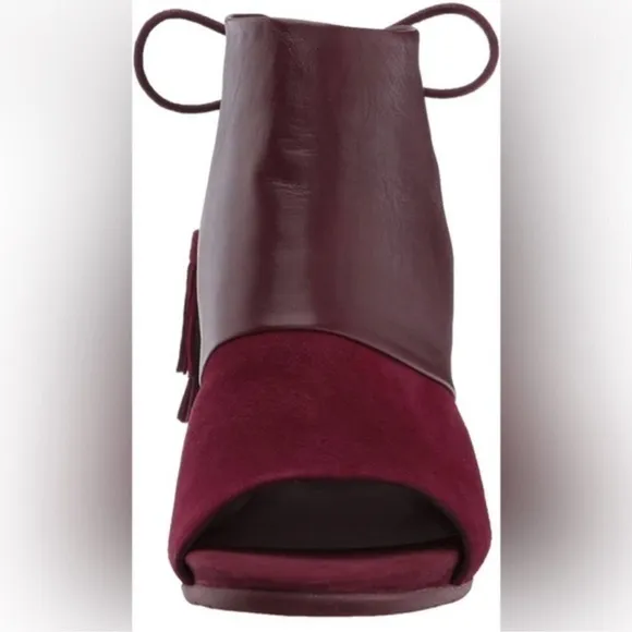 KENNETH COLE Burgundy Peep Toe Boots