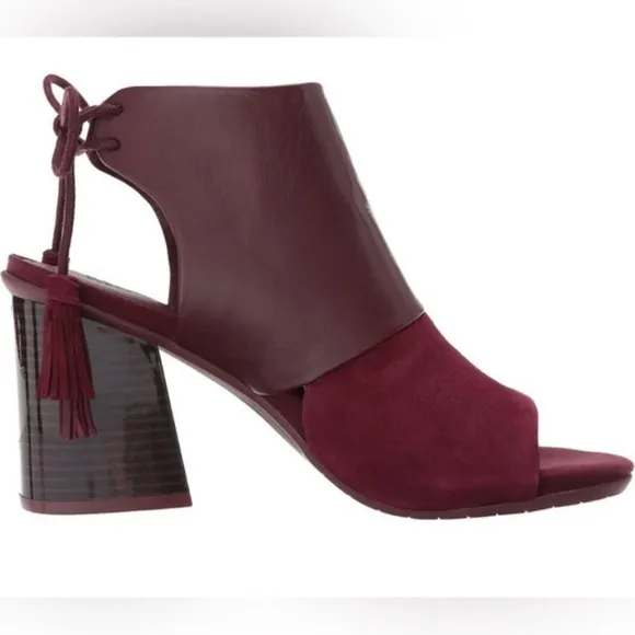 KENNETH COLE Burgundy Peep Toe Boots