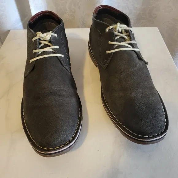 Kenneth Cole Reaction Men's Ankle Chukka Suede Boots, Size 10.5 Gray