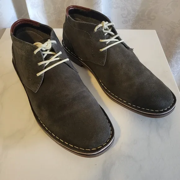 Kenneth Cole Reaction Men's Ankle Chukka Suede Boots, Size 10.5 Gray