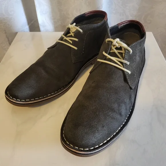 Kenneth Cole Reaction Men's Ankle Chukka Suede Boots, Size 10.5 Gray