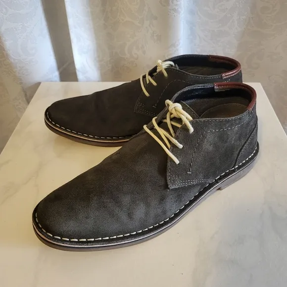 Kenneth Cole Reaction Men's Ankle Chukka Suede Boots, Size 10.5 Gray