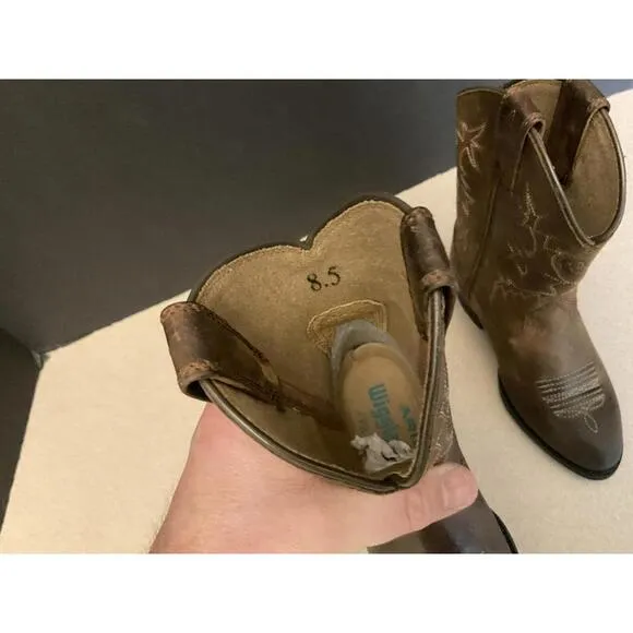 Kid’s ARIAT Heritage Distressed Brown Leather Western Boots. Size 8.5C. Awesome!