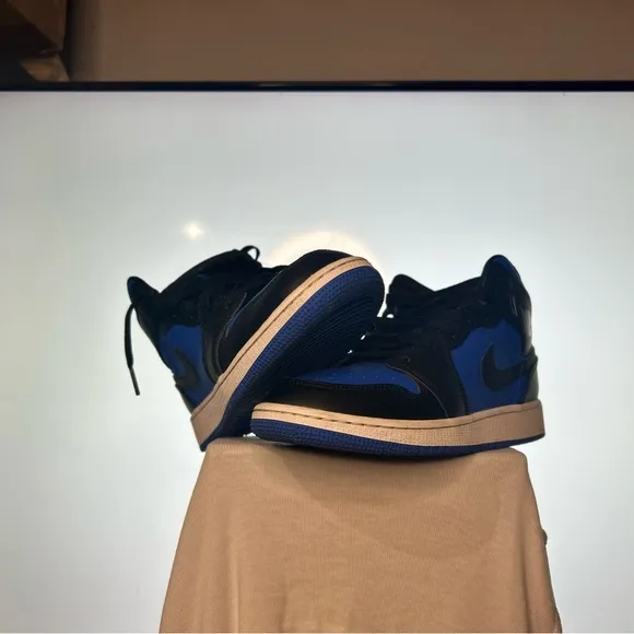 Kids' Jordan High-Top Sneakers - Black and Blue