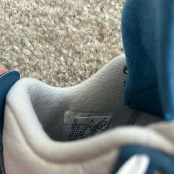 Kids Sneaker Lot - Jordan 4 and more