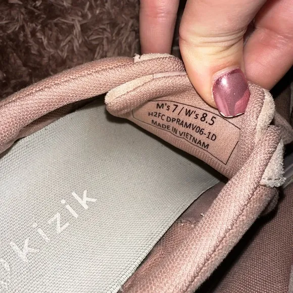 Kizik Women's Pink Casual slip on Sneakers M7 W 8.5Athleisure walking