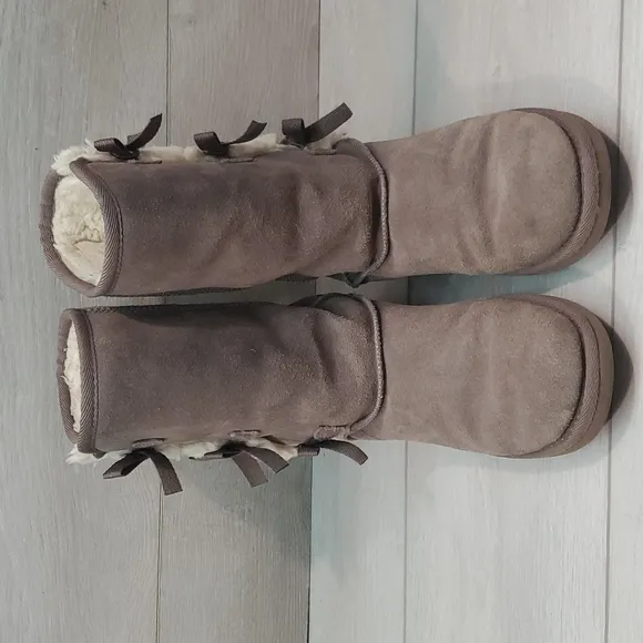 Koolaburra by Ugg Youth Kids Tall boots shoes sz 4