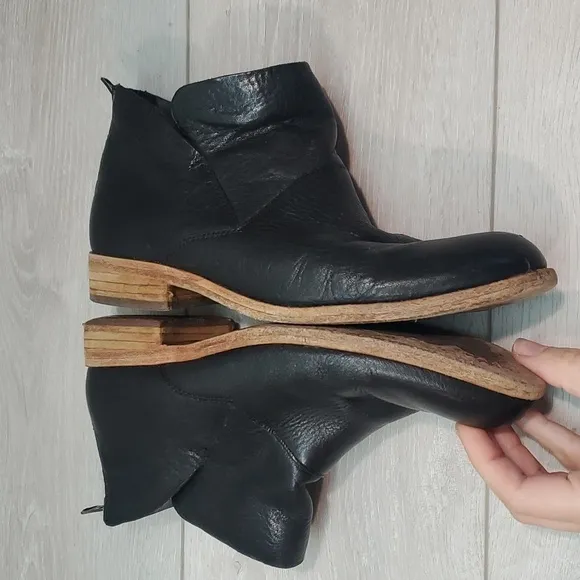 Kork Ease Womens Ankle Leather Boots shoes sz 7M