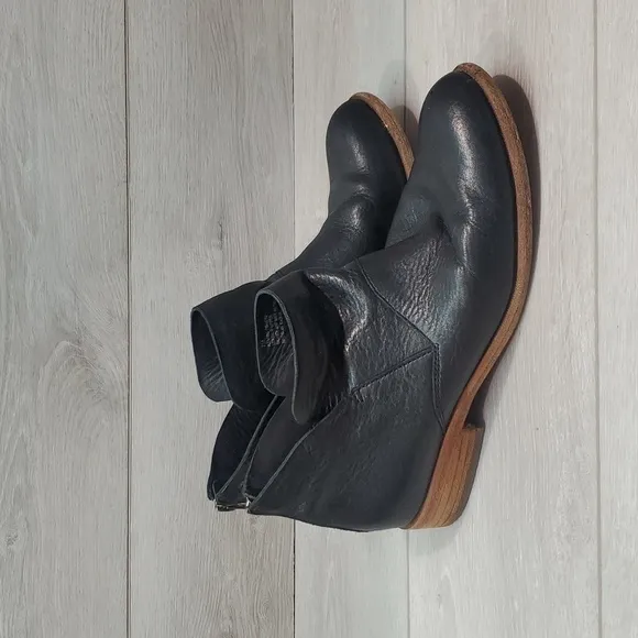 Kork Ease Womens Ankle Leather Boots shoes sz 7M