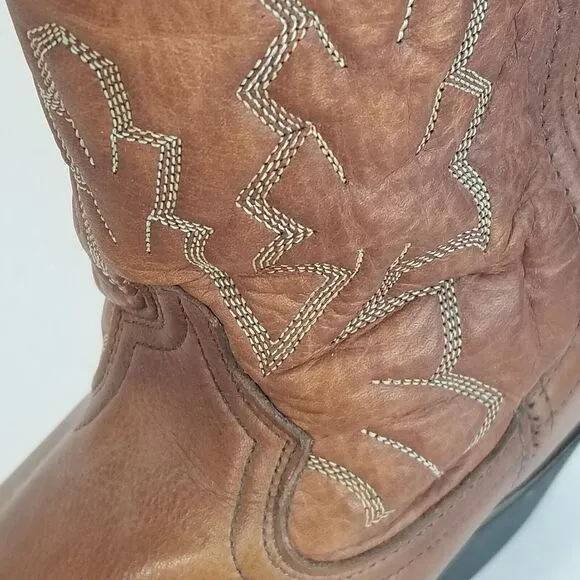 Laredo Boots Men's 11 D Jacksonville Collection Walnut 68372 Western Cowboy USA