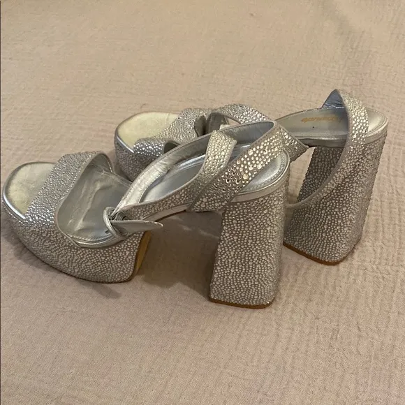 LARROUDE Silver Platform Block Heel Sandals . Size 8