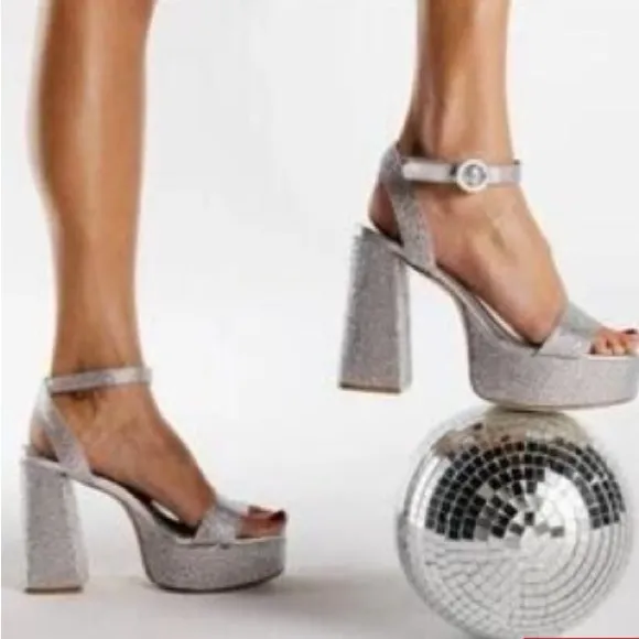 LARROUDE Silver Platform Block Heel Sandals . Size 8