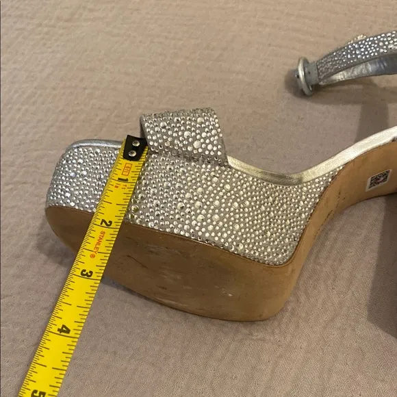 LARROUDE Silver Platform Block Heel Sandals . Size 8
